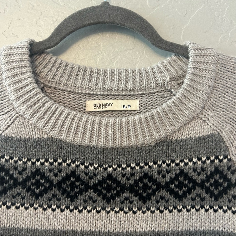 Old Navy womens gray fair isle crewneck knit sweater with sequins size small - Picture 16 of 16